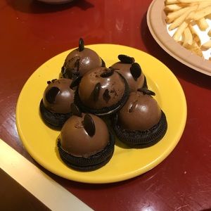 Meet your Posher, Desiree